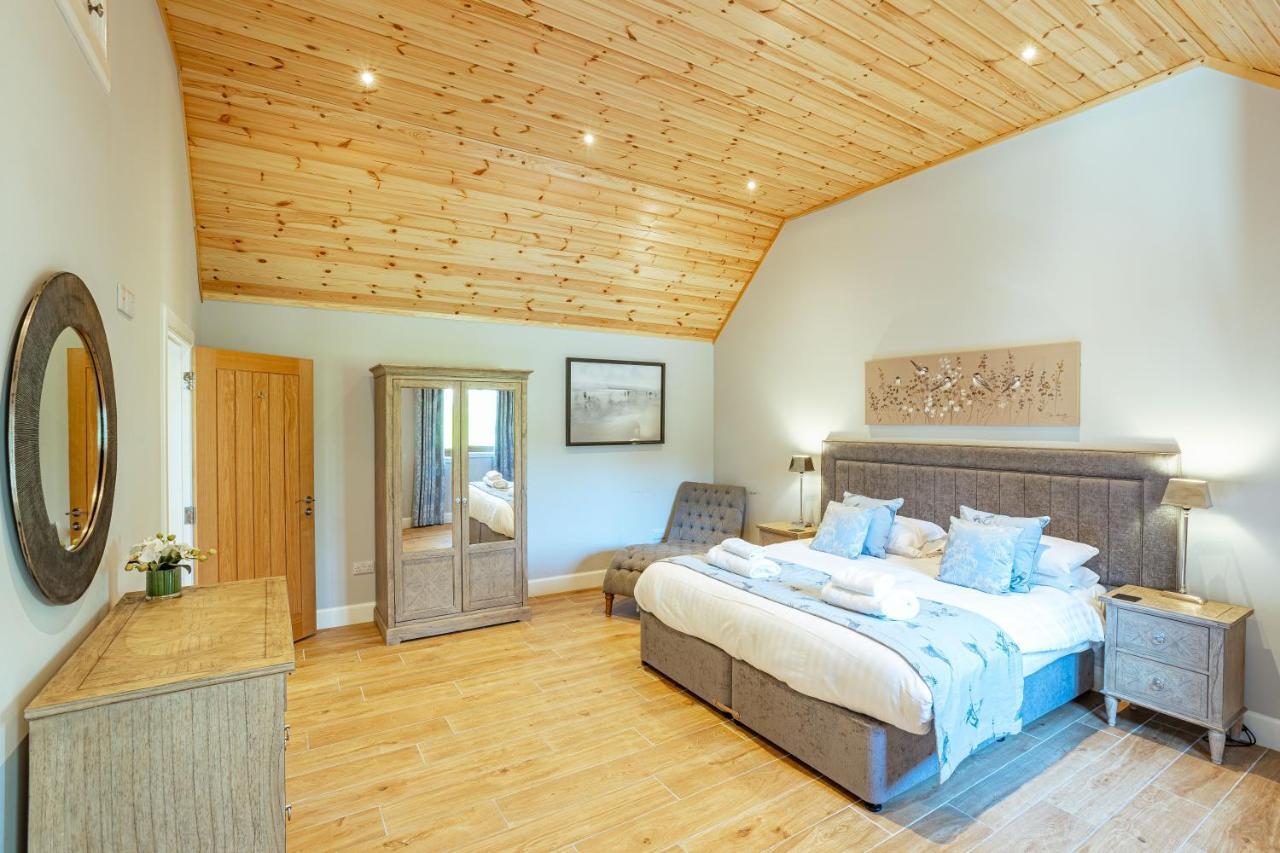 Osprey Lodge 1 With Hot Tub Ньютон Стюарт Экстерьер фото