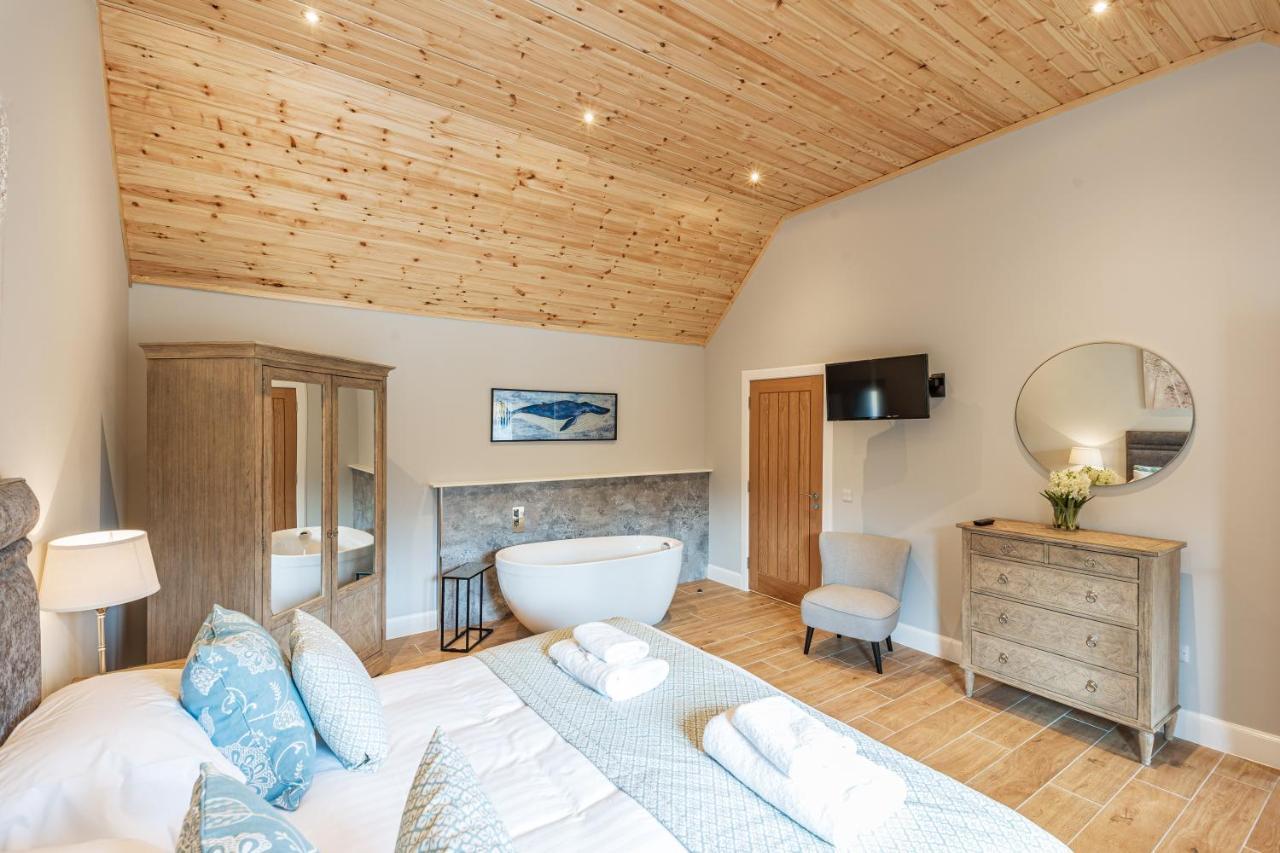 Osprey Lodge 1 With Hot Tub Ньютон Стюарт Экстерьер фото