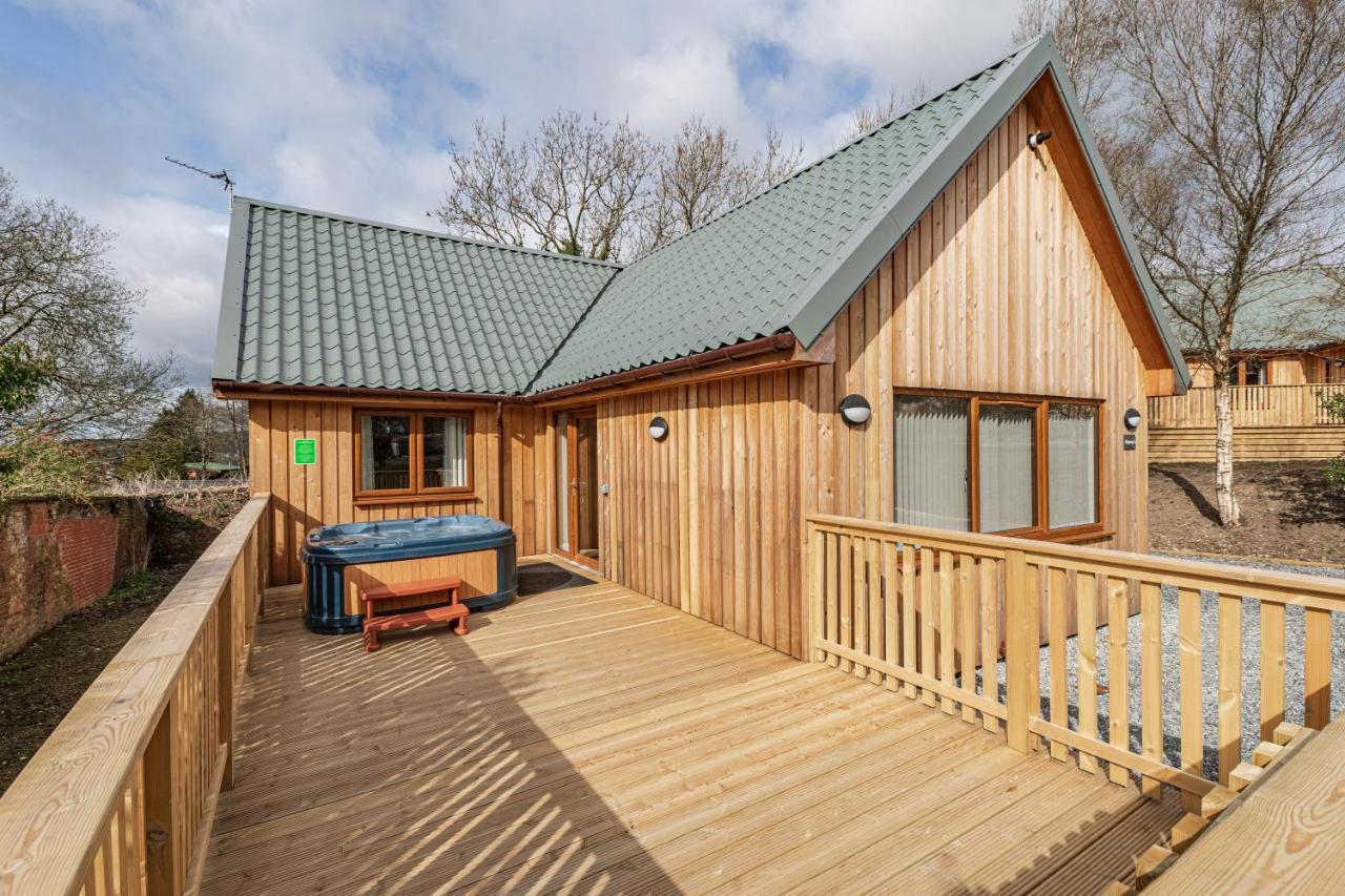 Osprey Lodge 1 With Hot Tub Ньютон Стюарт Экстерьер фото