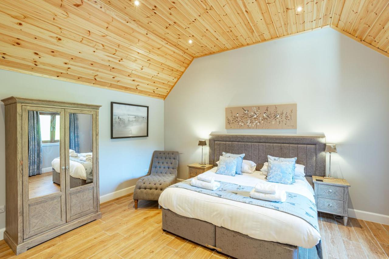 Osprey Lodge 1 With Hot Tub Ньютон Стюарт Экстерьер фото