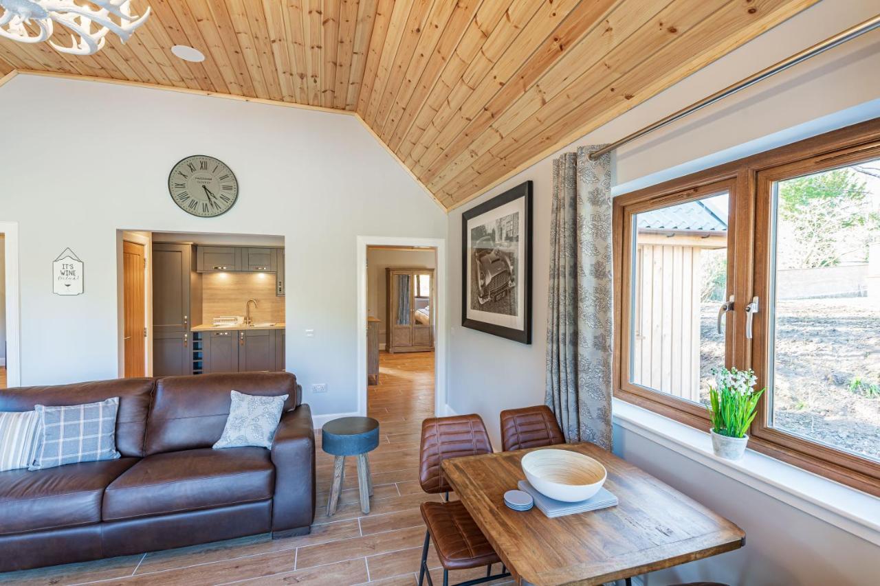 Osprey Lodge 1 With Hot Tub Ньютон Стюарт Экстерьер фото